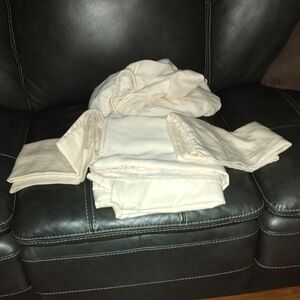 Cream Queen Sheet Set